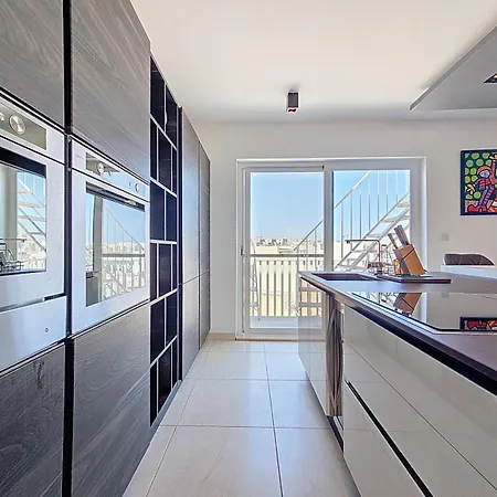 Διαμέρισμα Seaview Duplex With Infinity Pool *
