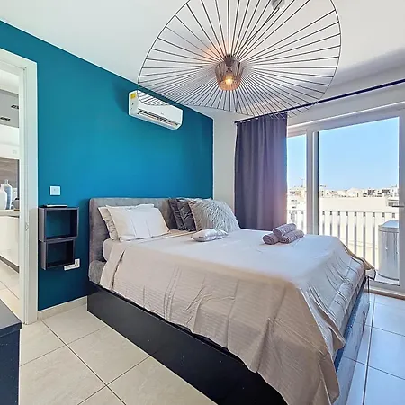Seaview Duplex With Infinity Pool Gzira