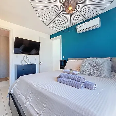 Seaview Duplex With Infinity Pool * Gzira