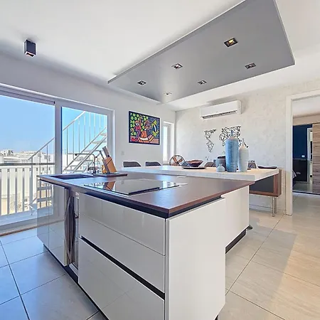 Seaview Duplex With Infinity Pool Appartamento Gzira